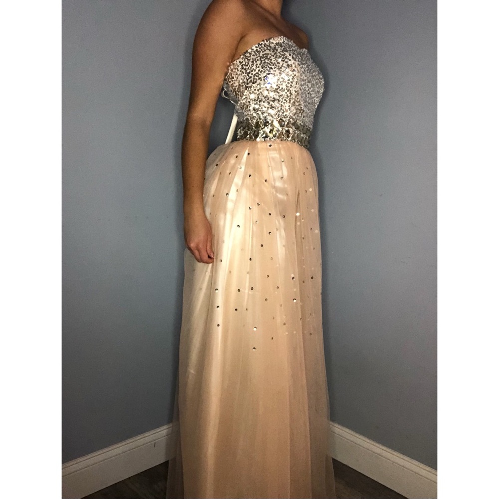 Prom / Pageant Dress - Picture 2 of 6